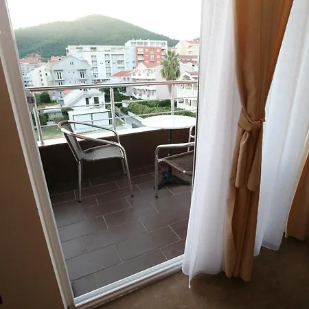 Vilaelenamarko Budva Exterior photo